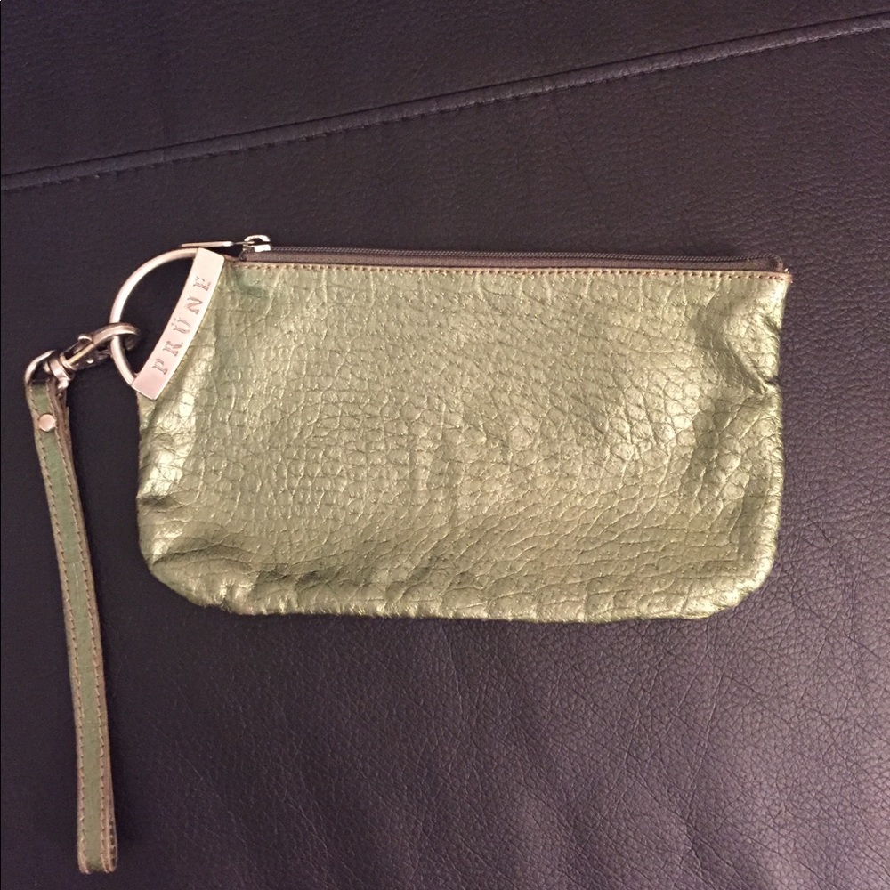 Prune(Argentina) leather clutch